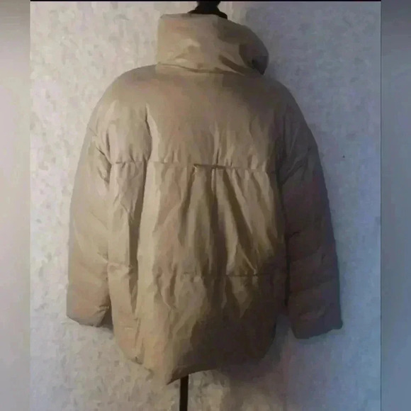 Women’s Taupe Puffer Coat Size XL - Picture 4 of 8
